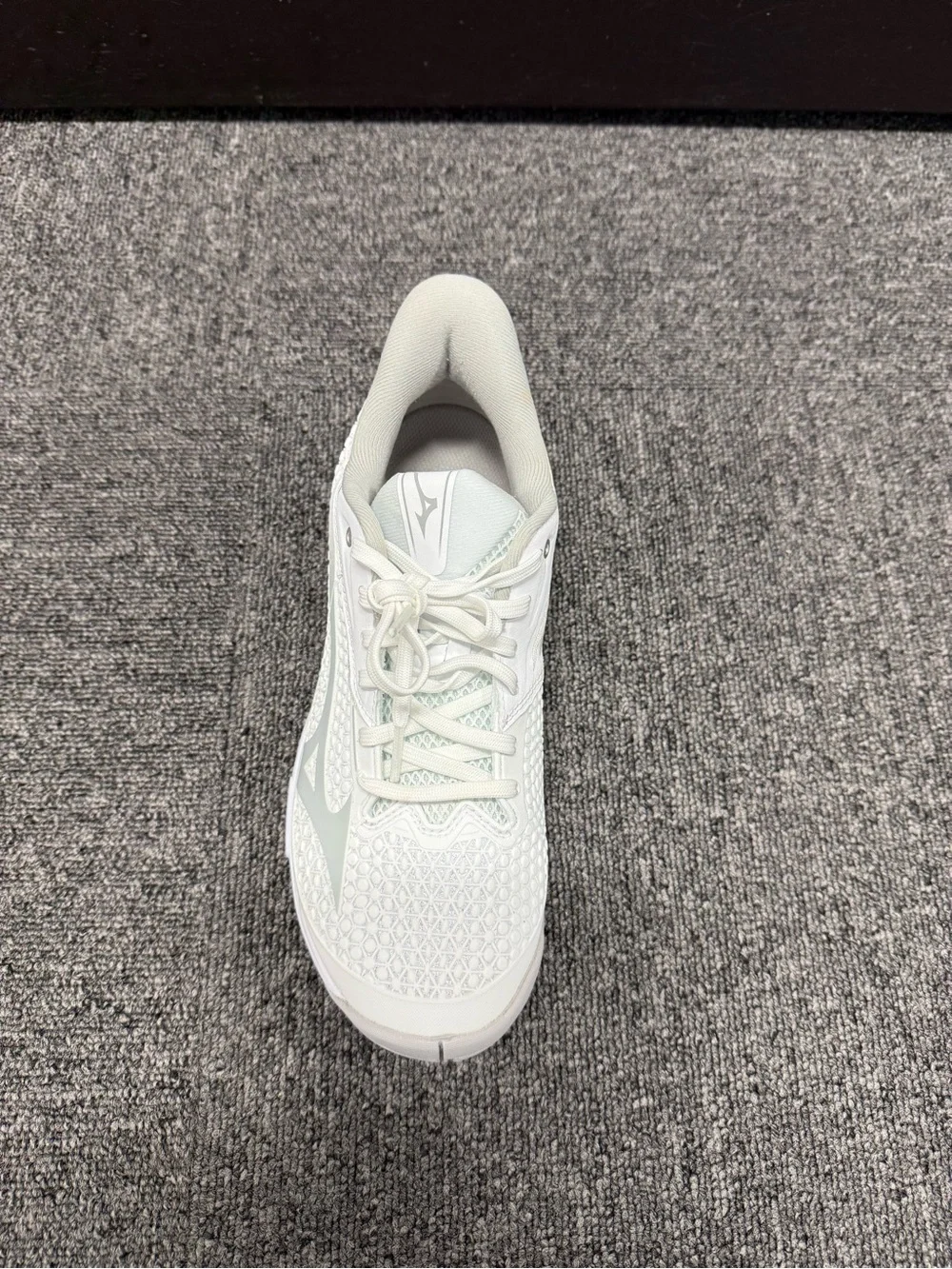 Mizuno lightweight court